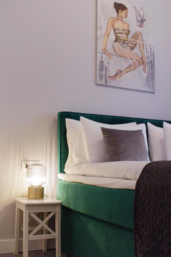 Apartamenty Plac Kolegiacki Poznań Extérieur photo